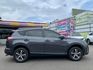 2016年 豐田 RAV4 灰 2.0 行李架/摸門解鎖/倒車顯影/感應式雨刷/行車紀錄器/I-KEY/抬頭顯示器  第2張縮圖