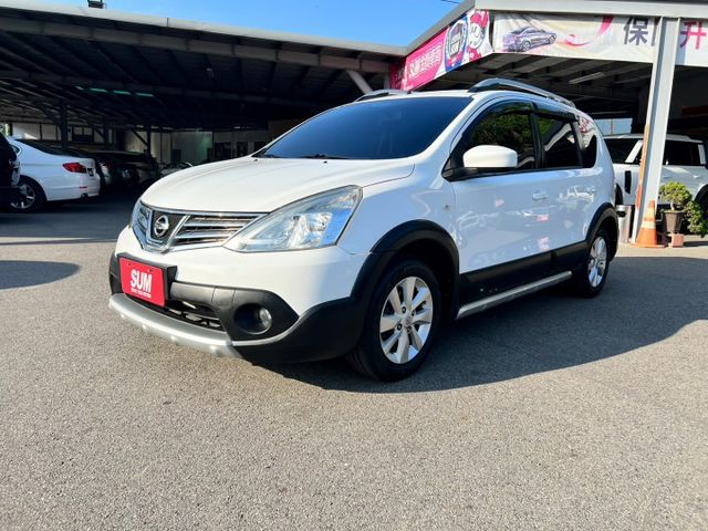 2017年 日產 LIVINA 白 1.6 ~ 行李架/行車電腦/倒車雷達/胎壓監控/前,後霧燈/鋁圈  第4張相片