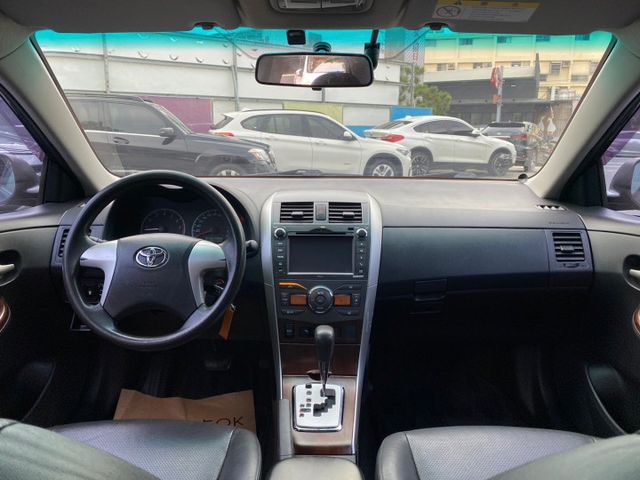 2012年 豐田 ALTIS  深藍 1.8 ~衛星導航/倒車顯影/電動後視鏡/迎賓踏板燈/倒車雷達/頭燈水平調整  第10張相片