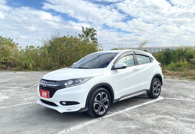 2018年 本田 HR-V S版 白 1.8 倒車顯影/I-KEY/衛星導航/換檔撥片/電子手剎/行車記錄器/液晶螢幕  第7張相片