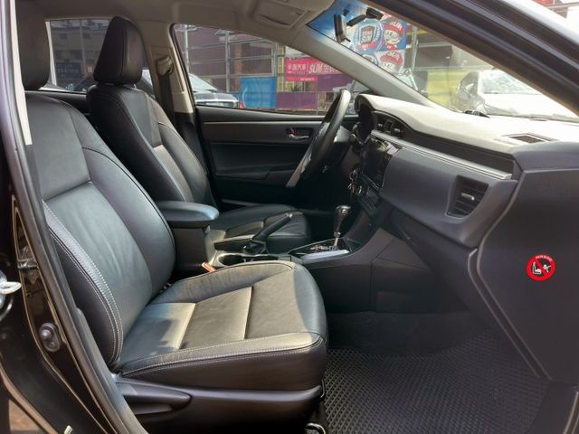 2014年 豐田 ALTIS 黑 1.8 數位電視/倒車顯影/電動後視鏡/胎壓監控/前,後霧燈/音響主機/液晶螢幕  第8張相片