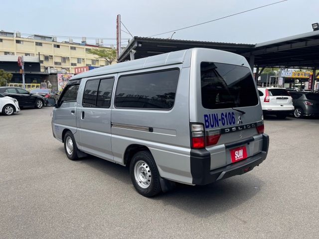 2021年三菱 DELICA 銀 2.4 USB﹐皮椅、倒車雷達、後座出風口  第6張相片