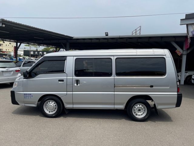 2021年三菱 DELICA 銀 2.4 USB﹐皮椅、倒車雷達、後座出風口  第7張相片