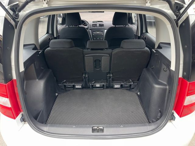 2014年SKODA YETI 白 1.2 總代理~倒車雷達、道顯影、後視鏡方向指示燈、胎壓監控、後座出風口  第6張相片