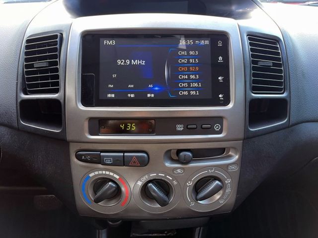 2013年 豐田 VIOS 白1.5 原版件 數位顯示儀錶/電動折疊後視鏡/行車紀錄器/衛星導航/倒車顯影/前,後霧燈  第5張相片