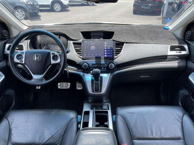 2015年 本田 CR-V VTI-S 白 2.4 行李架/電動天窗/車前雷達/換檔撥片/迎賓踏板燈/後座出風口  第11張相片