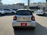 2015年 SMART FORFOUR 銀黑 1.0 衛星導航/定速巡航/車前雷達/倒車顯影/中控螢幕/方向盤快控鍵  第4張縮圖