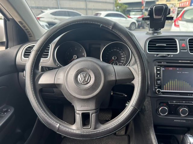 2011年 福斯 GOLF TSI 旅行式 白 1.4 倒車顯影/中控螢幕/後視鏡方向指示燈/倒車雷達/主動轉向頭燈  第7張相片