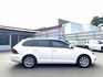 2011年 福斯 GOLF TSI 旅行式 白 1.4 倒車顯影/中控螢幕/後視鏡方向指示燈/倒車雷達/主動轉向頭燈  第11張縮圖