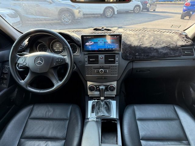 2010年 賓士 C300 黑 3.0 電動天窗/中控螢幕/雙前座電動椅/宽版液晶螢幕/倒車顯影/恆溫空調/方向盤快控鍵  第7張相片