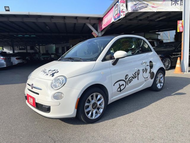 2017年 飛雅特 500C 敞篷式 白黑 1.4 衛星導航/倒車雷達/液晶螢幕/方向盤快控鍵/胎壓監控/藍芽通訊  第9張相片