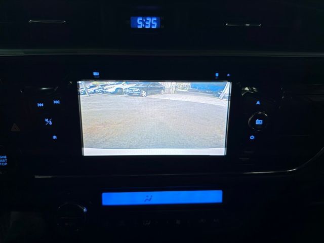 2015年 豐田 ALTIS 1.8白 Safety+方向盤快控鍵/恆溫空調/倒車顯影/按鈕式發車/I-KEY/摸門解鎖  第2張相片