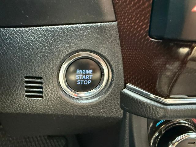 2015年 豐田 ALTIS 1.8白 Safety+方向盤快控鍵/恆溫空調/倒車顯影/按鈕式發車/I-KEY/摸門解鎖  第4張相片