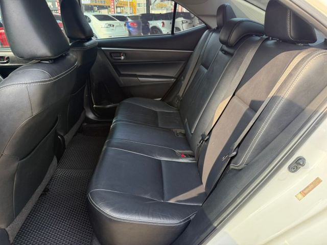 2015年 豐田 ALTIS 1.8白 Safety+方向盤快控鍵/恆溫空調/倒車顯影/按鈕式發車/I-KEY/摸門解鎖  第10張相片