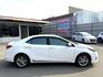 2015年 豐田 ALTIS 1.8白 Safety+方向盤快控鍵/恆溫空調/倒車顯影/按鈕式發車/I-KEY/摸門解鎖  第12張縮圖