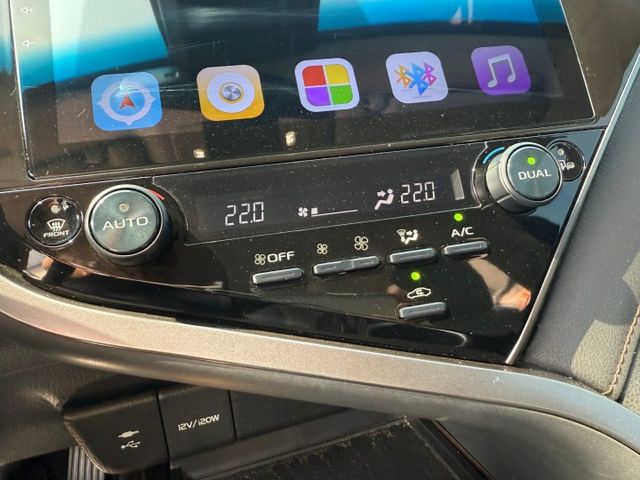 2019年 豐田 CAMRY 黑 2.5 大改款/LED頭燈/方向盤快控鍵/雙駕駛座電動椅/盲點偵測警示系統/I-KEY  第6張相片