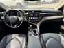 2019年 豐田 CAMRY 黑 2.5 大改款/LED頭燈/方向盤快控鍵/雙駕駛座電動椅/盲點偵測警示系統/I-KEY  第14張縮圖