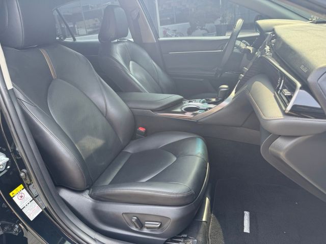 2019年 豐田 CAMRY 黑 2.5 大改款/LED頭燈/方向盤快控鍵/雙駕駛座電動椅/盲點偵測警示系統/I-KEY  第16張相片