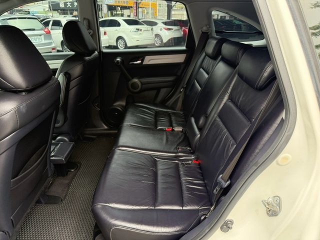 2010年 本田 CR-V 白 2.4 中控螢幕/方向盤快控鍵/衛星導航/前後霧燈/倒車雷達/電動後視鏡/感應式雨刷  第6張相片
