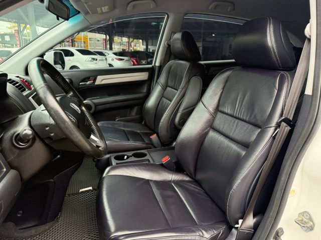 2010年 本田 CR-V 白 2.4 中控螢幕/方向盤快控鍵/衛星導航/前後霧燈/倒車雷達/電動後視鏡/感應式雨刷  第7張相片