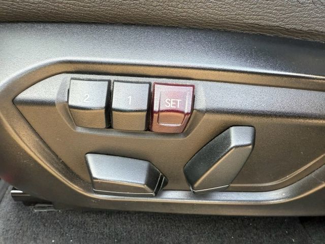 2017年式 BMW X4 20i xDrive 總代理~盲點偵測/車道偏移/I-KEY/摸門解鎖/環景系統/電動尾門  第9張相片