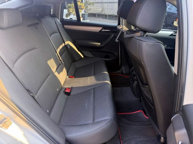 2017年式 BMW X4 20i xDrive 總代理~盲點偵測/車道偏移/I-KEY/摸門解鎖/環景系統/電動尾門  第11張相片