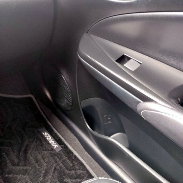 2018年 豐田 YARIS 白 1.5 液晶螢幕/衛星導航/I-KEY/按鈕式發車/方向盤快控鍵/胎壓監控/倒車顯影  第3張相片
