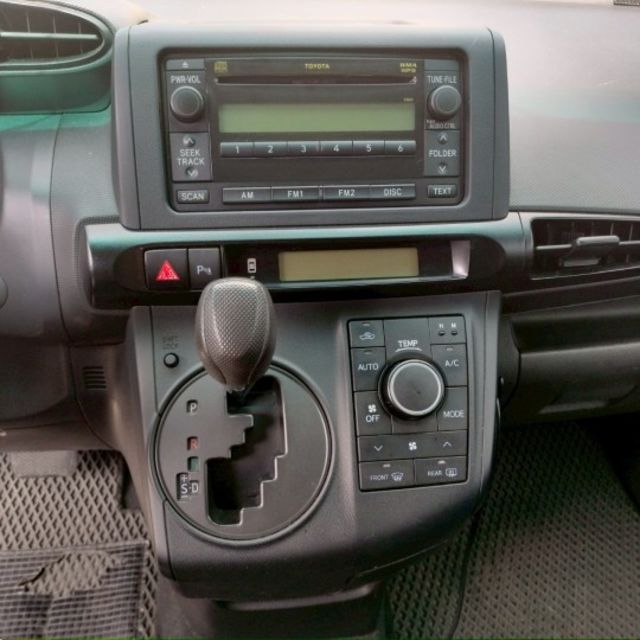 2012年 豐田 WISH 灰 2.0 倒車雷達/後視鏡指示燈/頭燈水平調整/前霧燈/後霧燈/後座出風口  第5張相片