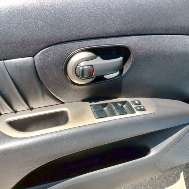 2014年 日產 LIVINA 藍 1.6~液晶螢幕/倒車雷達/後座分離傾倒/衛星導航/行李架  第5張相片