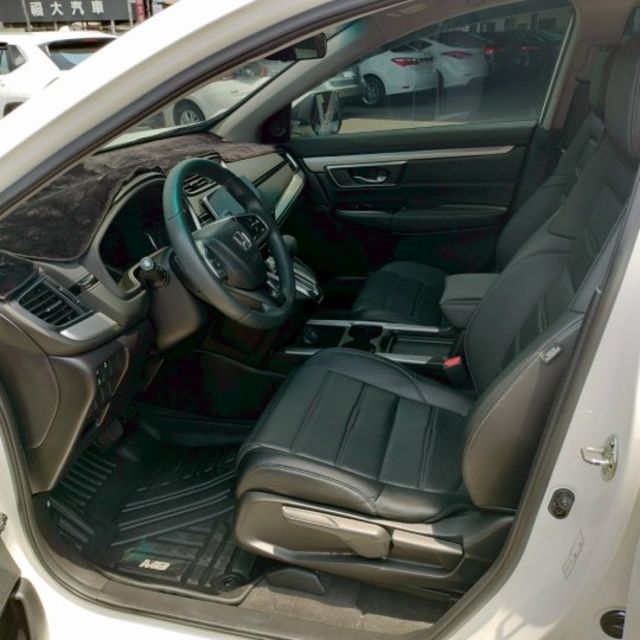 2019年 本田 CR-V 白 1.5 中控螢幕/衛星導航/LED日行燈/後座出風口/方向盤快控鍵/換檔撥片/恆溫空調  第3張相片