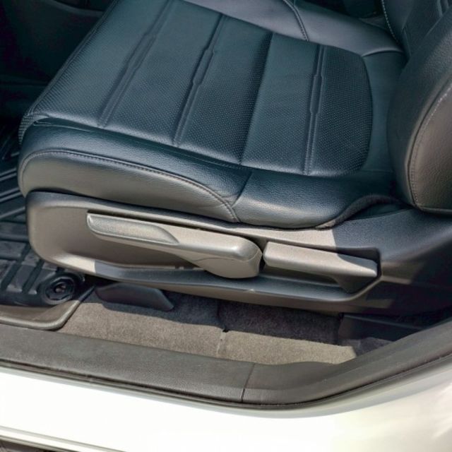 2019年 本田 CR-V 白 1.5 中控螢幕/衛星導航/LED日行燈/後座出風口/方向盤快控鍵/換檔撥片/恆溫空調  第9張相片