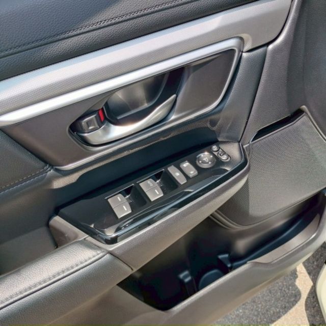 2019年 本田 CR-V 白 1.5 中控螢幕/衛星導航/LED日行燈/後座出風口/方向盤快控鍵/換檔撥片/恆溫空調  第10張相片