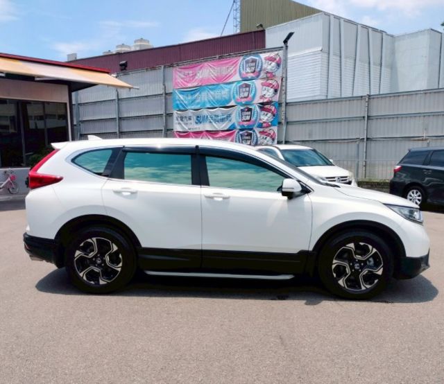 2019年 本田 CR-V 白 1.5 中控螢幕/衛星導航/LED日行燈/後座出風口/方向盤快控鍵/換檔撥片/恆溫空調  第20張相片