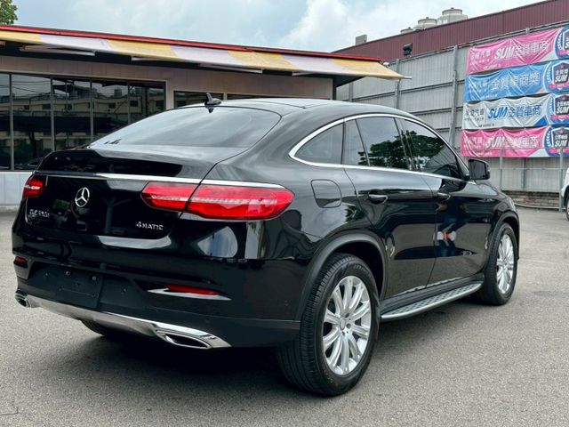 2016 賓士 GLE Coupe GLE350d 4MATIC全景天窗/360環景/雙前座跑車座椅/電動尾門/換檔撥片  第7張相片