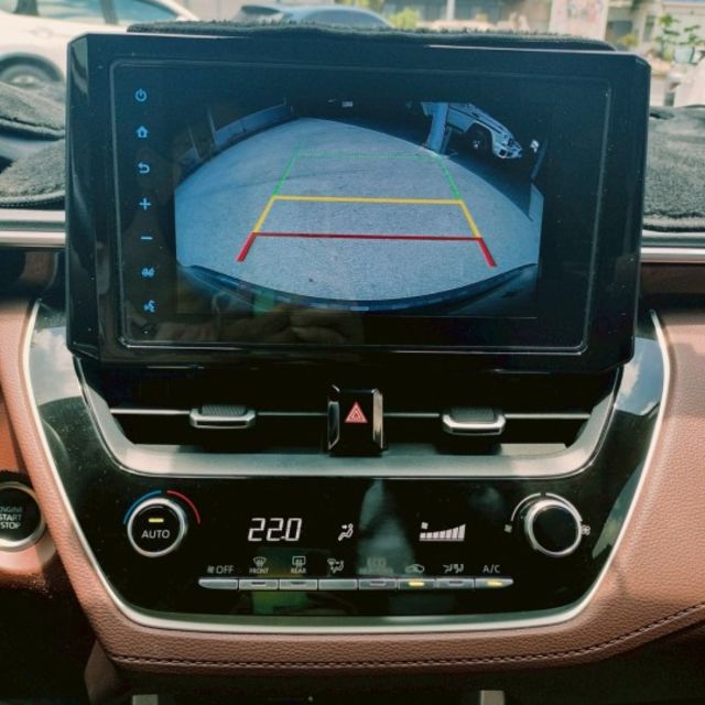 2021年豐田 COROLLA CROSS 白 1.8 行車記錄器、中控螢幕、倒車顯影、I-KEY、車前雷達、盲點偵測  第2張相片
