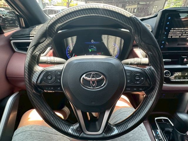 2021年豐田 COROLLA CROSS 白 1.8 行車記錄器、中控螢幕、倒車顯影、I-KEY、車前雷達、盲點偵測  第7張相片