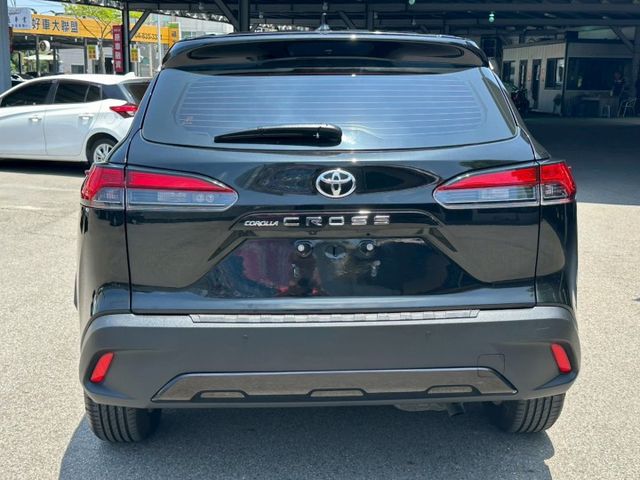 2021年豐田 COROLLA CROSS 白 1.8 行車記錄器、中控螢幕、倒車顯影、I-KEY、車前雷達、盲點偵測  第11張相片