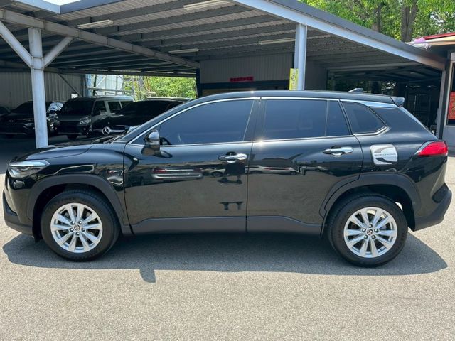 2021年豐田 COROLLA CROSS 白 1.8 行車記錄器、中控螢幕、倒車顯影、I-KEY、車前雷達、盲點偵測  第13張相片