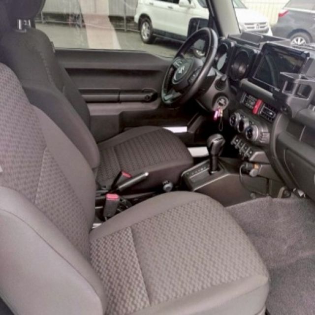 2021年 Suzuki Jimny 1.5 白/空力套件/側踏板/車道偏離警示系統/方向盤快控鍵/恆溫空調/定速巡航  第3張相片