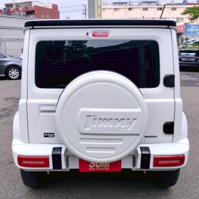 2021年 Suzuki Jimny 1.5 白/空力套件/側踏板/車道偏離警示系統/方向盤快控鍵/恆溫空調/定速巡航  第14張相片
