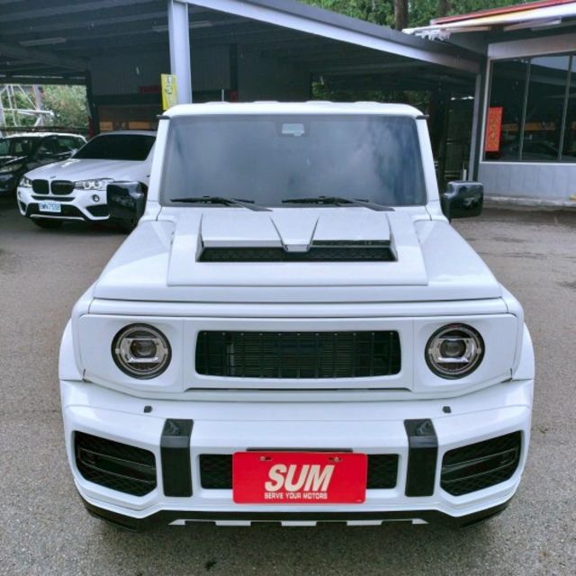 2021年 Suzuki Jimny 1.5 白/空力套件/側踏板/車道偏離警示系統/方向盤快控鍵/恆溫空調/定速巡航  第17張相片