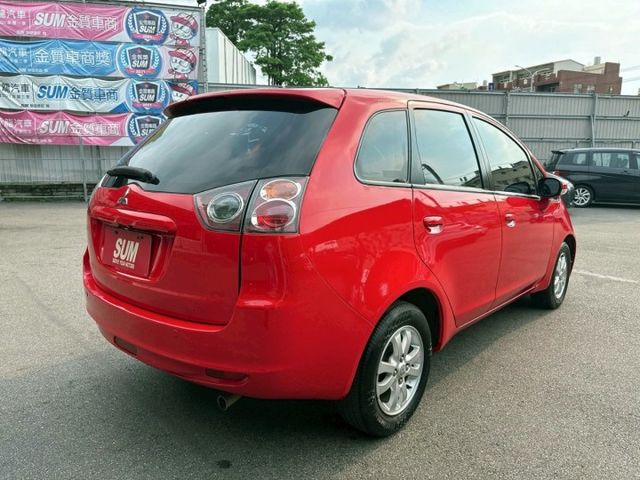 2011年三菱 可魯多 紅 1.6 中控螢幕/倒車雷達/車前雷達/電動後視鏡/後視鏡指示燈/抬頭顯示器/頭燈水平調整  第9張相片