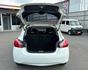 2013年 日產 TIIDA 白 1.6 恆溫空調/摸門解鎖/I-KEY/方向盤快控鍵/光感應頭燈/倒車雷達/前霧燈  第9張縮圖