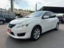 2013年 日產 TIIDA 白 1.6 恆溫空調/摸門解鎖/I-KEY/方向盤快控鍵/光感應頭燈/倒車雷達/前霧燈  第11張縮圖