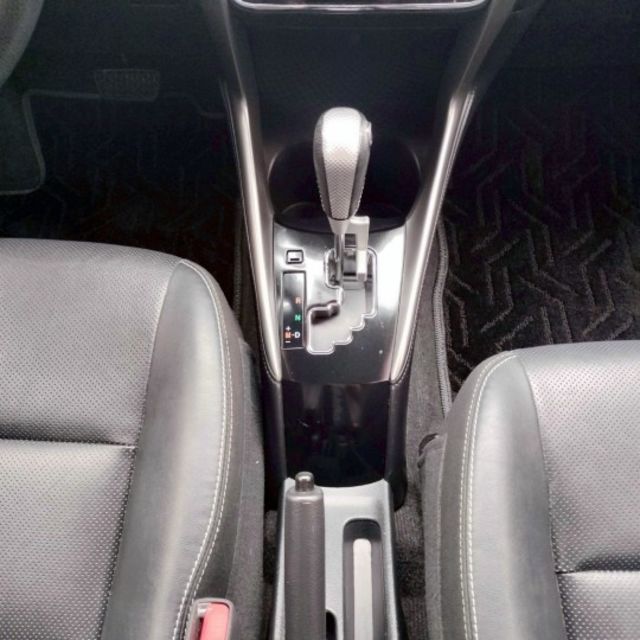 2023年 豐田 YARIS 白 1.5 中控螢幕/電動後視鏡/後視鏡指示燈/藍芽行動通訊/倒車顯影/光感應頭燈  第11張相片