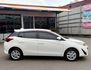 2023年 豐田 YARIS 白 1.5 中控螢幕/電動後視鏡/後視鏡指示燈/藍芽行動通訊/倒車顯影/光感應頭燈  第12張縮圖
