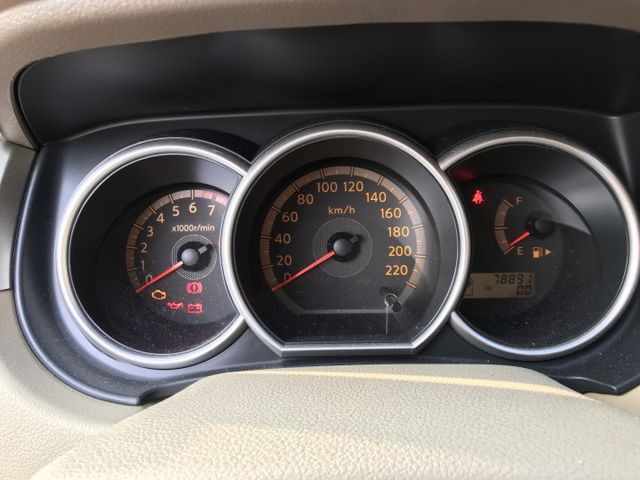 2015年 Nissan Tiida 豪華版 原鈑件 ✔️賞車前請先電話預約  可可24小時都在線等待  第14張相片