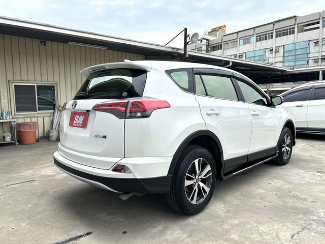 2017年  RAV4  尊爵版  2.0c  原廠保養  ✔️賞車前請先電話預約  可可24小時都在線等待  第6張相片
