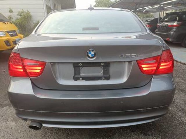 BMW寶馬 320I SEDAN ZA  第4張相片