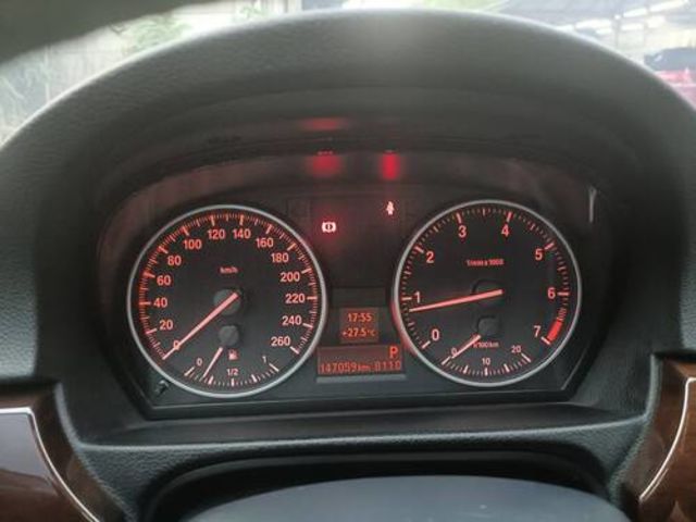 BMW寶馬 320I SEDAN ZA  第5張相片